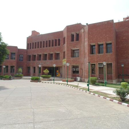 Хостел Ymca Greater Noida Programme Centre Делі Екстер'єр фото