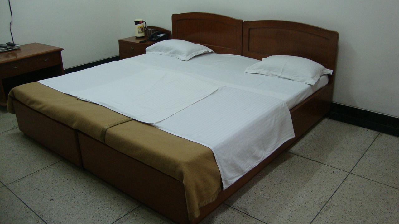 Хостел Ymca Greater Noida Programme Centre Делі Екстер'єр фото